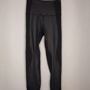 ⚡️RARE⚡️Lululemon shiny tights
